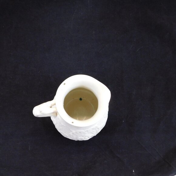 William Brownfield Donatello White Salt Glazed Pottery Embossed 7" Pitcher FLAW - Picture 7 of 12